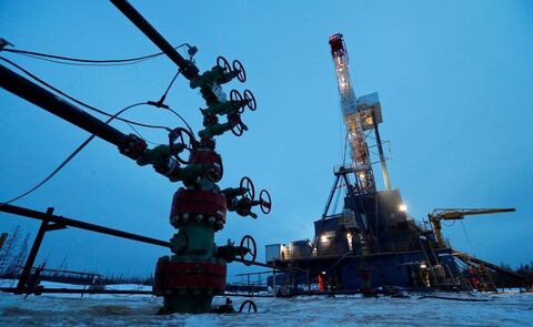 افزایش چشمگیر تولیدات نفت مسکو در آستانه اجرای توافق اوپک