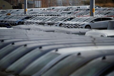 فروش خودرو در بریتانیا ۹۰ درصد کمتر از سطوح معمول است