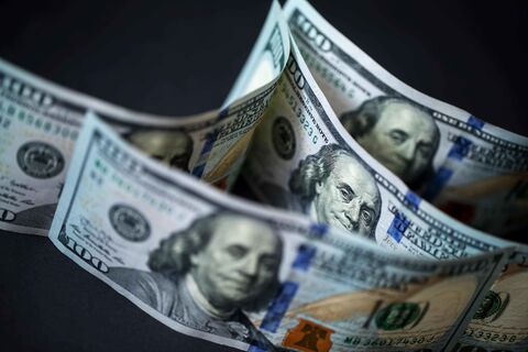 کاهش ارزش دلار در معاملات خارجی
