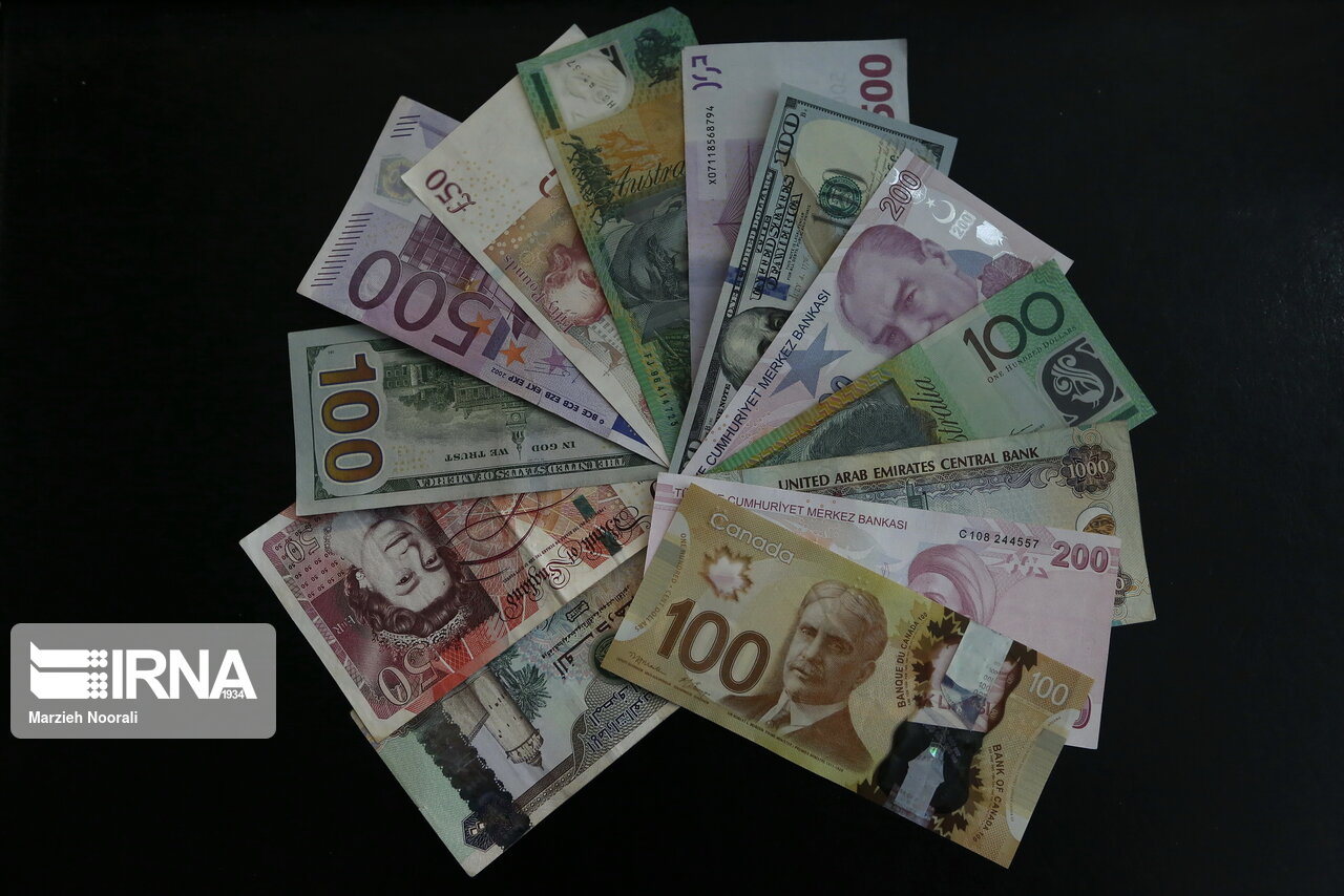 نرخ رسمی یورو و ۳۱ ارز دیگر کاهش یافت