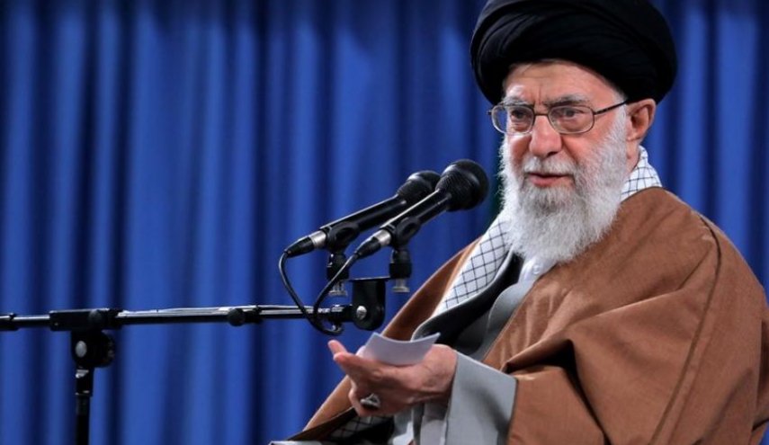 قائد الثورة : طبيعة الاستكبار العالمي تعارض النظام الإسلامي في إيران
