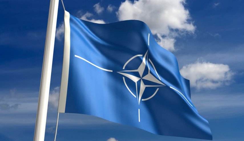 الناتو يرسل سفنا ومقاتلات إلى شرق أوروبا