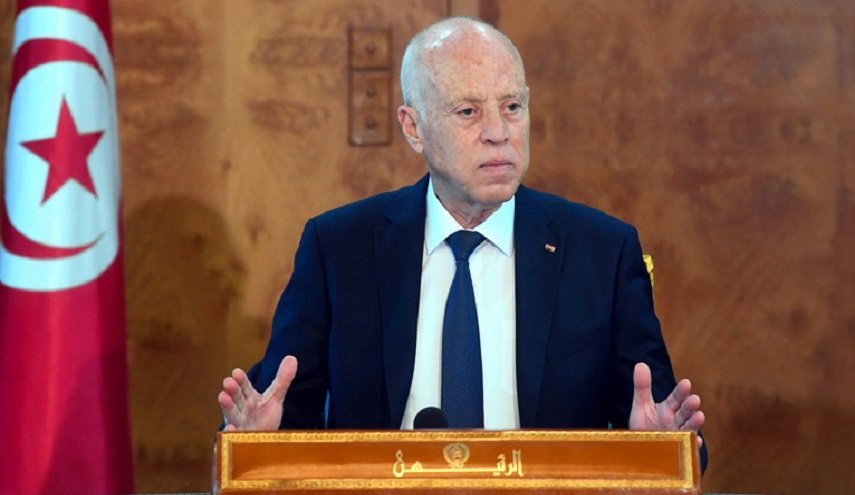 الرئيس التونسي يدعو إلى "تطهير" القضاء