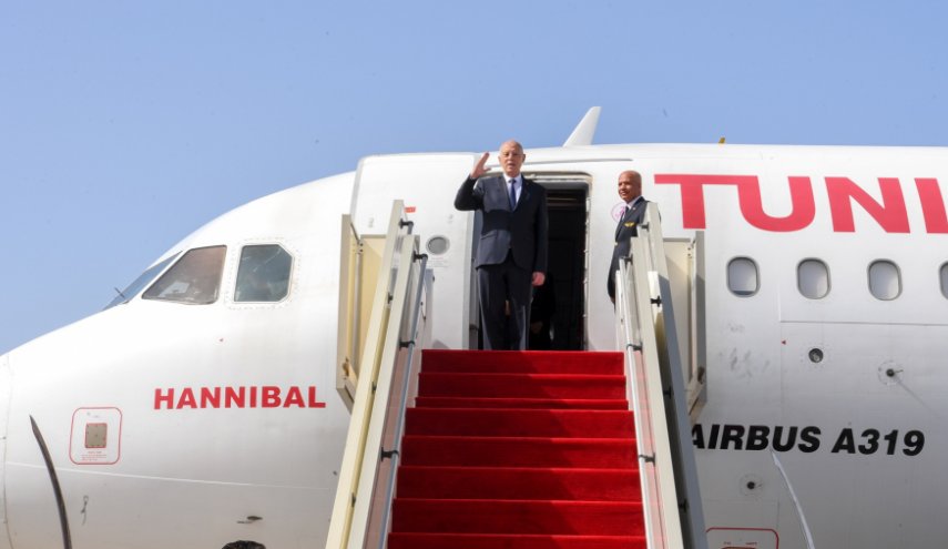 الرئيس التونسي يُغادر في اتجاه الجزائر