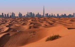 چگونه دبی از صحرای خود درآمد زایی می کند؟