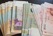 کشف پول نقد به ارزش ۷۴ میلیارد ریال از یک فرد خارجی توسط مأموران گمرک
