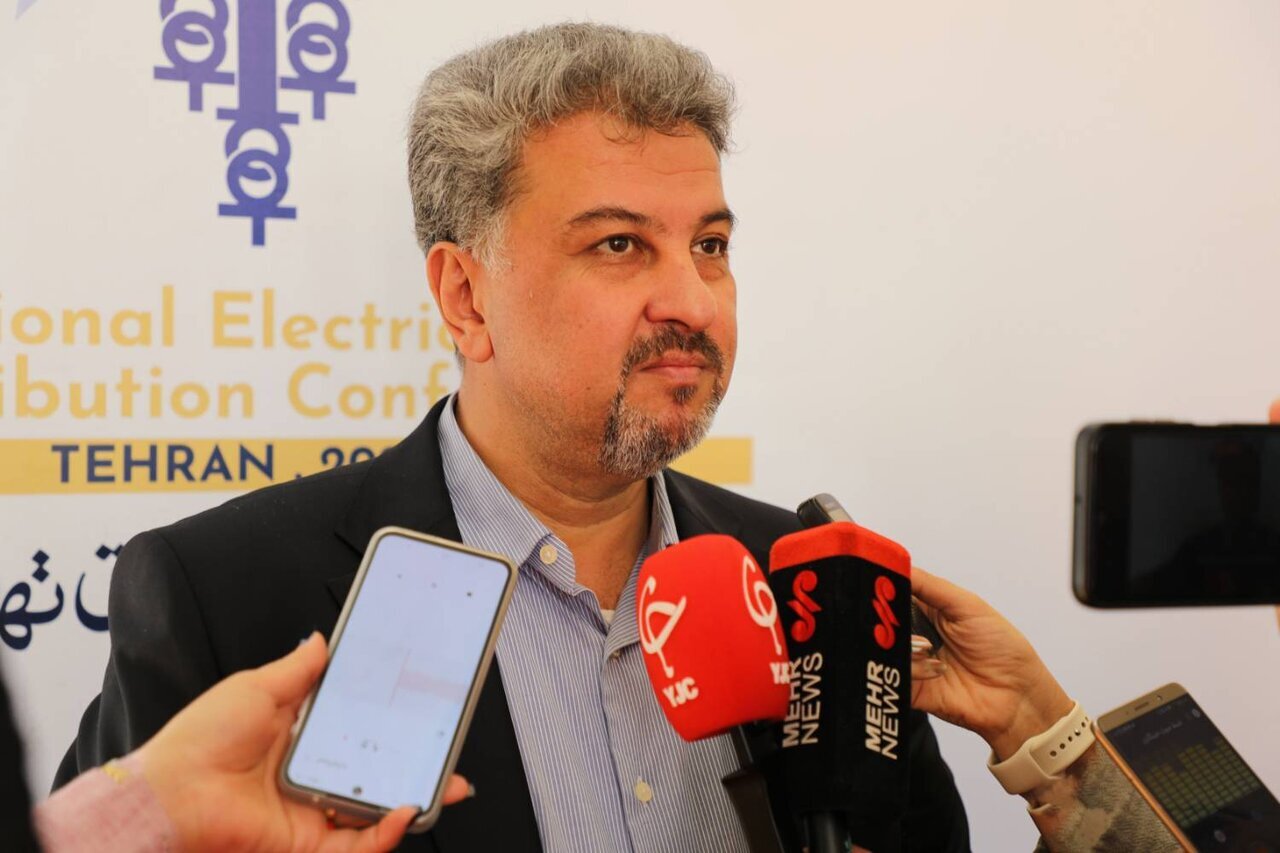 عرضه ۵۰۰ مگاوات برق در بورس انرژی برای جبران کمبود برق صنایع